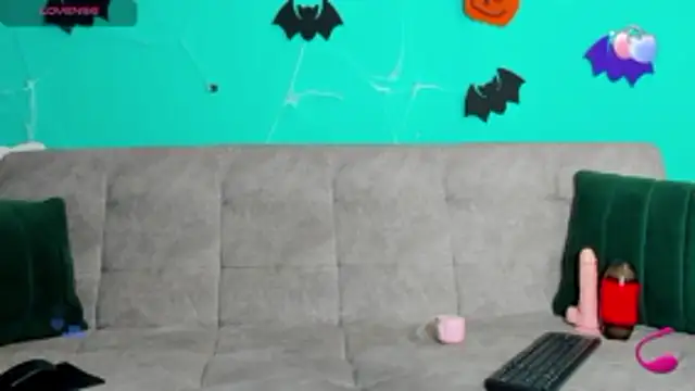 Maikol Ortiz online show from 11.05.25