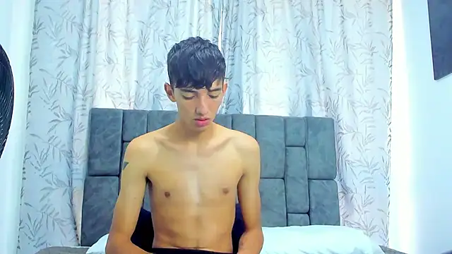 Maikol Ortiz online show from 12.03.25