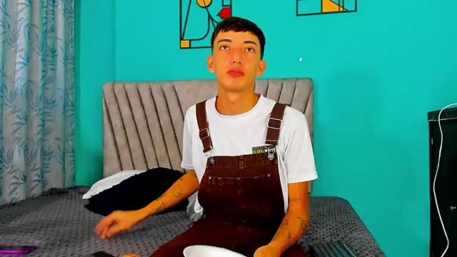 Maikol Ortiz online show from 03.31.26