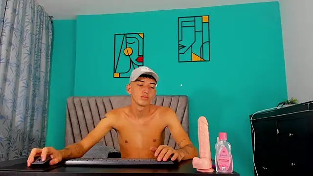 Maikol Ortiz online show from 04.08.26