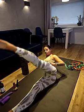 Snapshot of BabyFaceMia chatting on 10.06.25 BabyFaceMia online show from 10.06.25