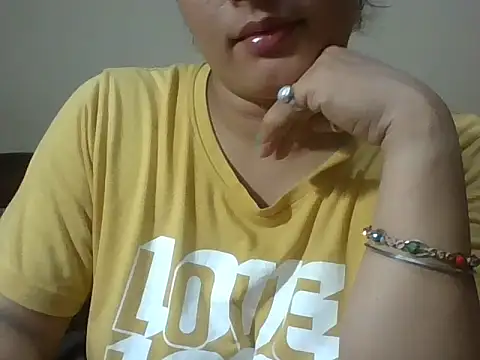 Snapshot of rekha_09 chatting on 09.11.25 rekha 09 online show from 09.11.25