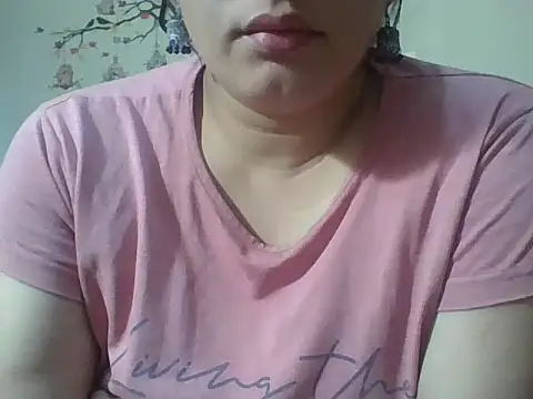 Snapshot of rekha_09 chatting on 09.23.25 rekha 09 online show from 09.23.25