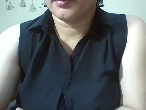 Snapshot of rekha_09 chatting on 09.25.25 rekha 09 online show from 09.25.25