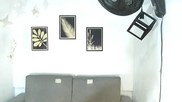 Snapshot of criss_zuri chatting on 09.11.25 criss zuri online show from 09.11.25