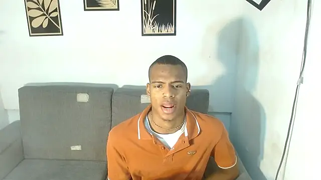 Snapshot of criss_zuri chatting on 09.15.25 criss zuri online show from 09.15.25