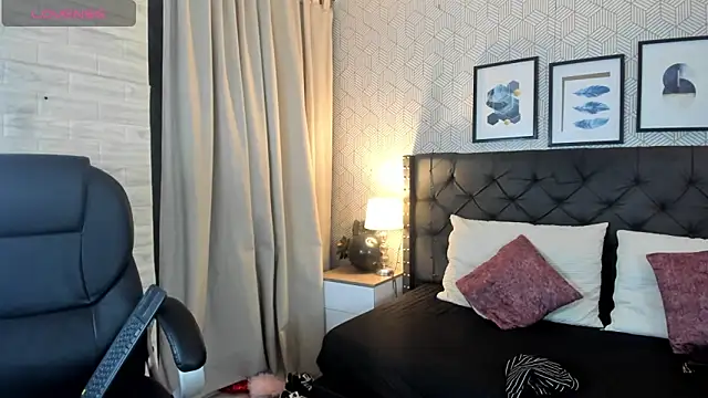 sophie  blare online show from 04.19.26