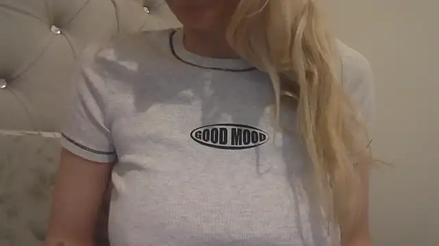 flirty babe x online show from 02.06.26