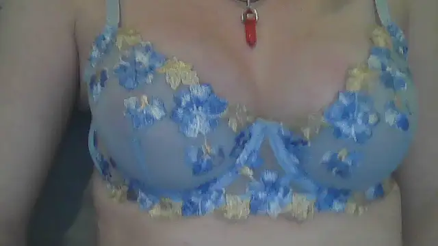 flirty babe x online show from 04.19.26