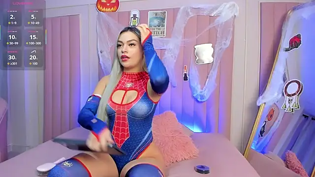 Snapshot of milaowens chatting on 10.17.25 milaowens online show from 10.17.25