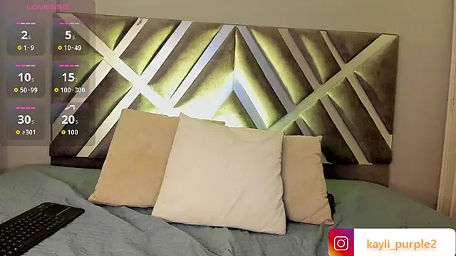 kaylii purple online show from 10.11.25