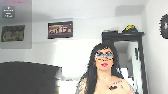 Vicky hotmilf online show from 01.15.26