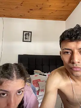 coupledesire18 online show from 10.12.25