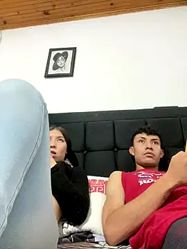 coupledesire18 online show from 10.17.25