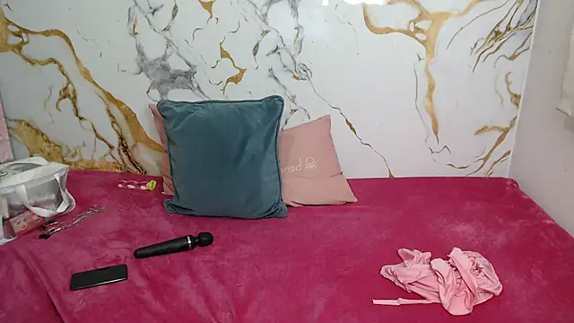 EmilyCoy  online show from 02.04.26