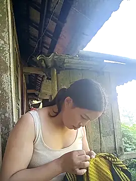 KumChyn online show from 10.17.25