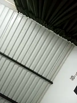 chloe 90 online show from 10.17.25