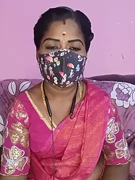 Snapshot of tamilammukuttyy chatting on 05.18.26 tamilammukuttyy online show from 05.18.26