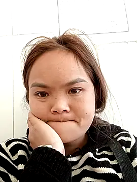 xinhxinhcute online show from 11.27.25