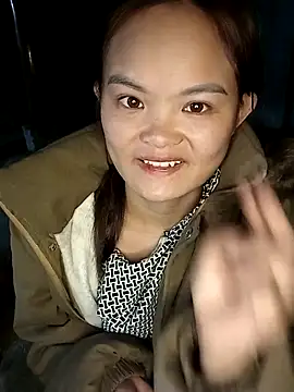 xinhxinhcute online show from 12.16.25