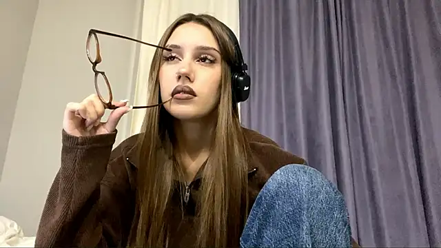 Snapshot of Milena_Awesome chatting on 09.14.25 Milena Awesome online show from 09.14.25