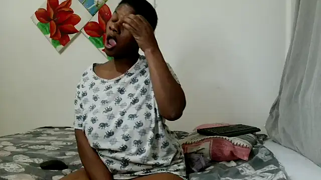 CrunchyxxSexy online show from 09.22.25