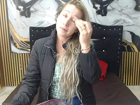 swetchrystal online show from 10.03.25