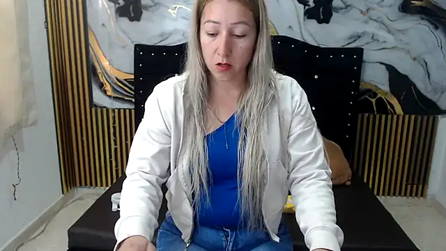 swetchrystal online show from 10.14.25