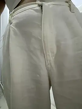 Snapshot of ruyi-13 chatting on 10.29.25 ruyi-13 online show from 10.29.25