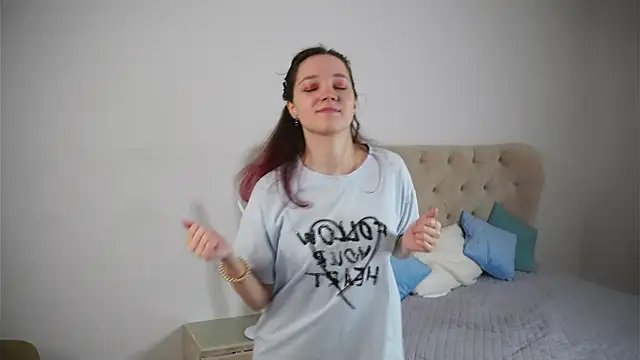 RolandaFolkes online show from 09.17.25