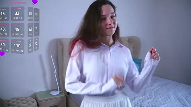 RolandaFolkes online show from 09.29.25