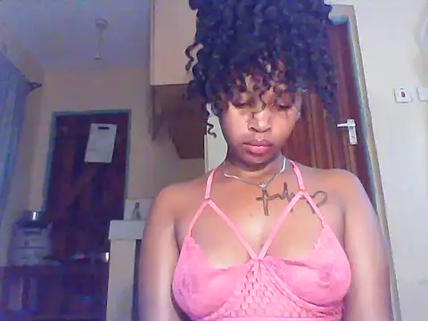 Snapshot of Lattie1 chatting on 10.21.25 Lattie1 online show from 10.21.25