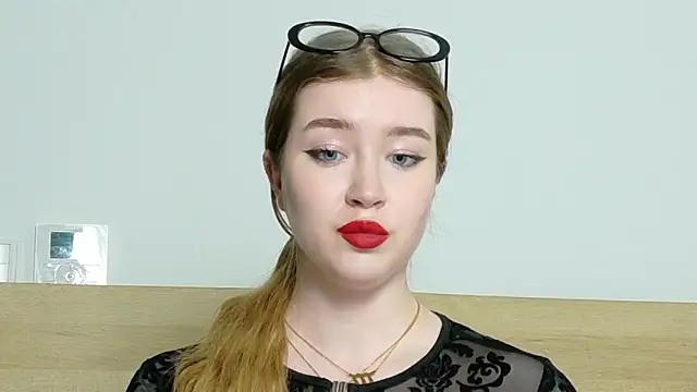 Rebecca Lace online show from 09.15.25