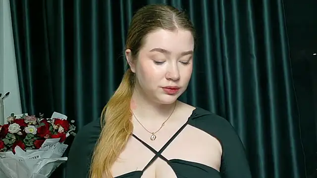 Rebecca Lace online show from 10.10.25