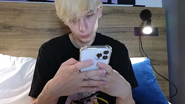 Snapshot of candyflipboy chatting on 09.14.25 candyflipboy online show from 09.14.25