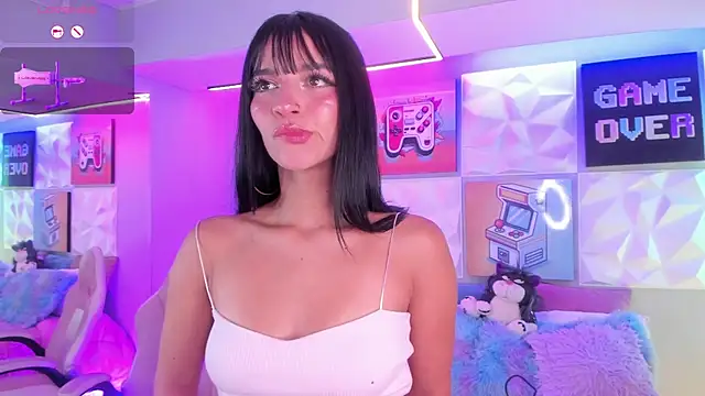 LindaWz  online show from 11.15.25