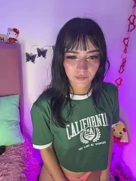 LindaWz  online show from 04.04.26