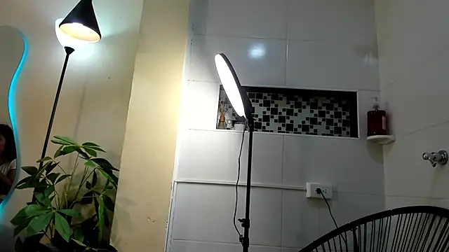 keila hott20 online show from 09.17.25