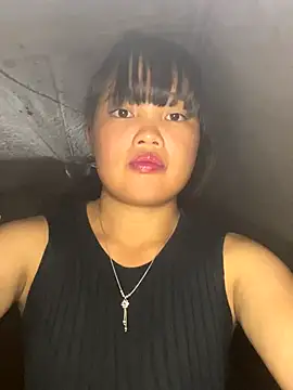 Snapshot of delwyn- chatting on 09.29.25 delwyn- online show from 09.29.25