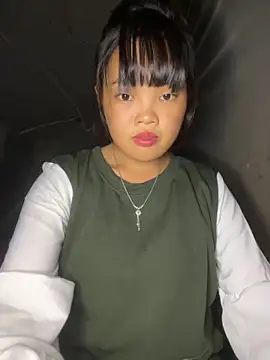 Snapshot of delwyn- chatting on 09.30.25 delwyn- online show from 09.30.25