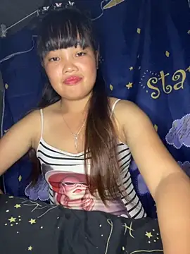 Snapshot of delwyn- chatting on 10.03.25 delwyn- online show from 10.03.25