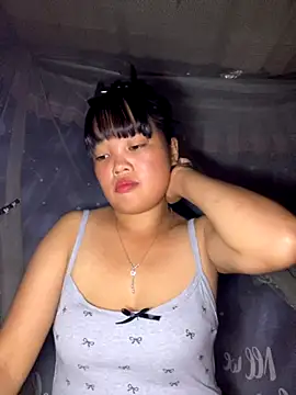 Snapshot of delwyn- chatting on 10.15.25 delwyn- online show from 10.15.25