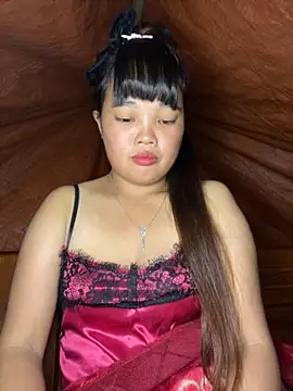 Snapshot of delwyn- chatting on 10.21.25 delwyn- online show from 10.21.25