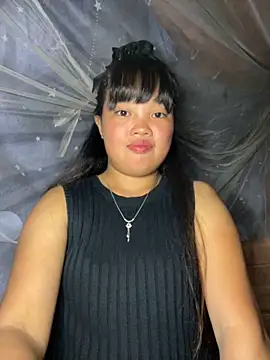 Snapshot of delwyn- chatting on 10.22.25 delwyn- online show from 10.22.25