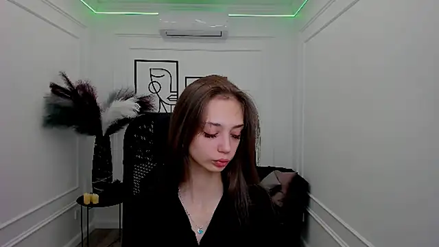 EmilyGraydis online show from 12.02.25