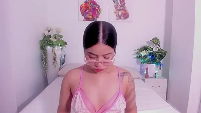 Snapshot of LiilithNova chatting on 09.30.25 LiilithNova online show from 09.30.25