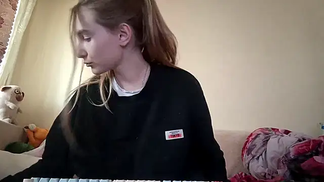 Nymera flare online show from 10.01.25