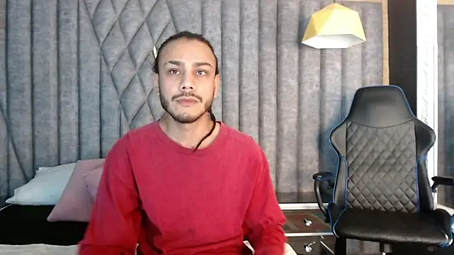 Snapshot of Boss_Domiinator chatting on 10.11.25 Boss Domiinator online show from 10.11.25