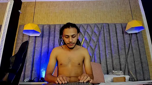 Snapshot of Boss_Domiinator chatting on 10.13.25 Boss Domiinator online show from 10.13.25