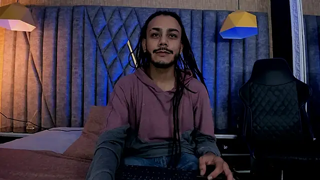 Snapshot of Boss_Domiinator chatting on 10.14.25 Boss Domiinator online show from 10.14.25